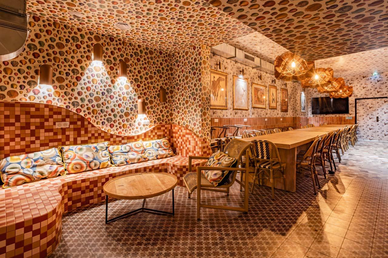 Villa Saint Exupery Beach Hostel Ница Екстериор снимка Interior of the restaurant