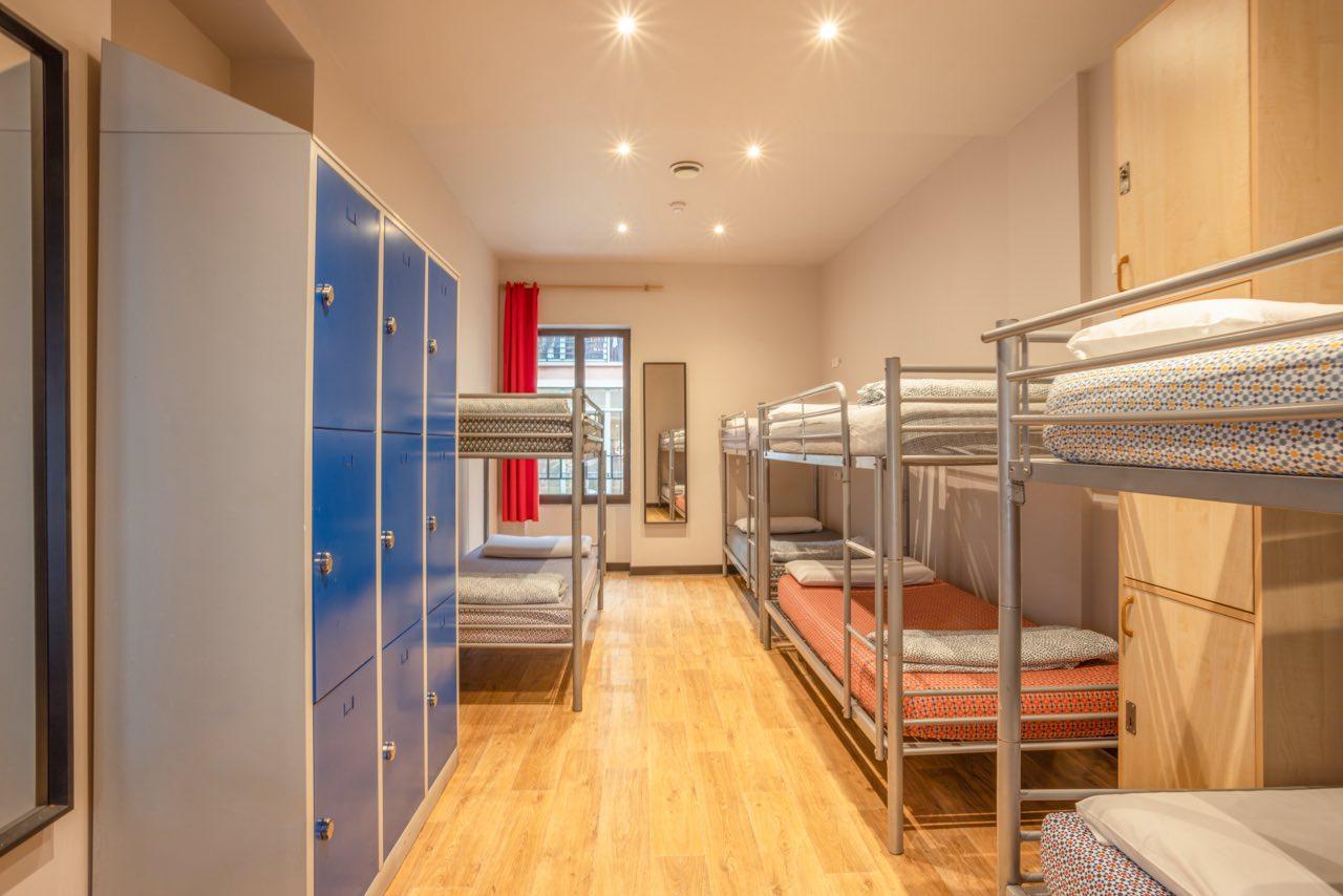 Villa Saint Exupery Beach Hostel Ница Екстериор снимка Hostel in Berlin
